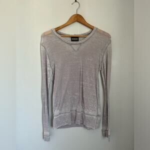 Monrow long sleeved tee. Size Medium